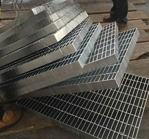 鋼格柵板碳鋼制作,用途廣泛 鋼格柵板碳鋼制作,用途廣泛