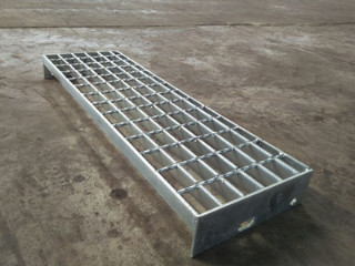 鍍鋅鋼格板踏步廠家定制規格齊全 鍍鋅鋼格板踏步廠家定制規格齊全